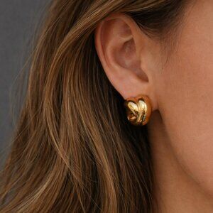 “Brielle” 18k Waterproof X Hoops